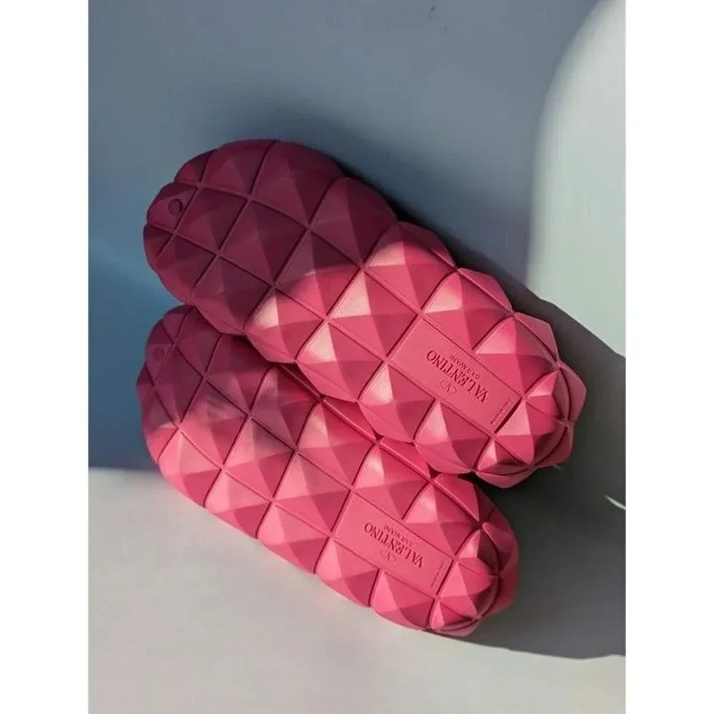 Valentino Garavani Men's Pink Roman Stud Turtle Slide Size 43 EU (MSRP $590)